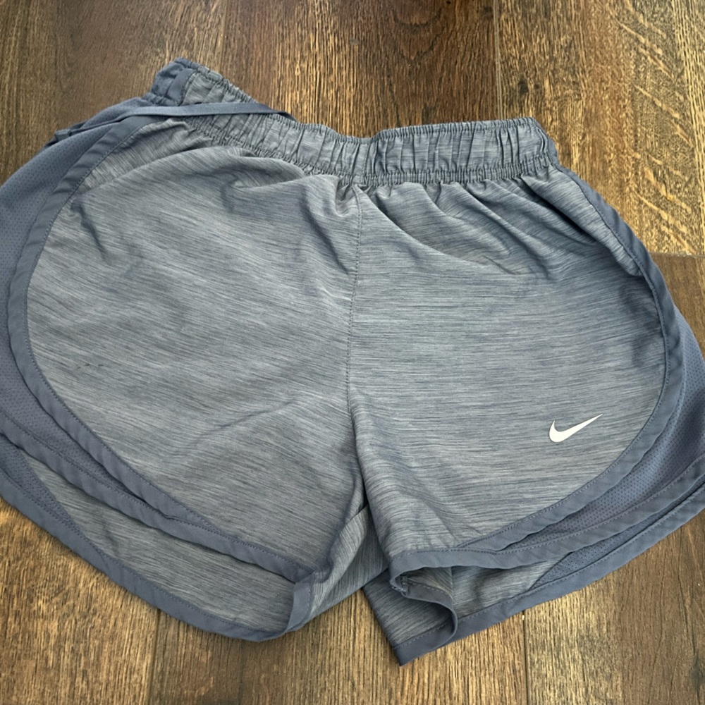 Nike Tempo
Women's Brief-Lined Running Shorts